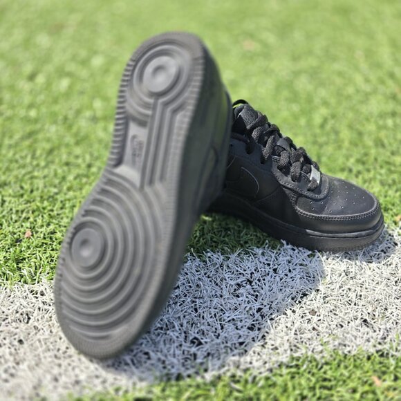 Nike Air Force 1 Lows '07 - Quadruple Black - Youth 6 - Picture 5 of 6